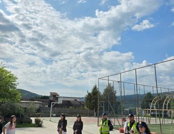 Berat/Zhvillohen takime me nxënësit e shkollave, me temë “Siguria në rrugë”