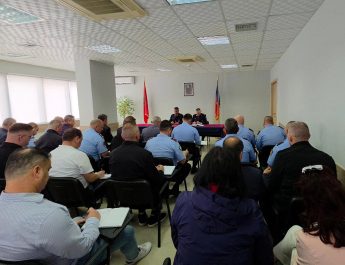 Drejtori i Përgjithshëm Skender Hita, takime me drejtuesit e Policisë në Fier dhe në Gjirokastër