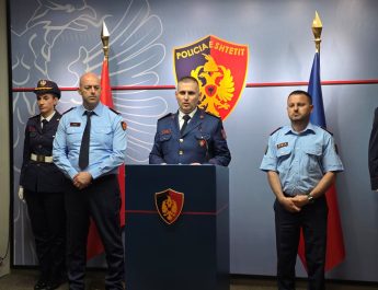 Ngjarja në Zvërnec dhe ristrukturimi i DVP Vlorë, Drejtori i Përgjithshëm, konferencë për shtyp