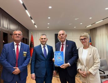 Drejtori i Përgjithshëm Skender Hita priti në takim delegacionin e IPA – Seksion Albania, të kryesuar nga z. Skënder Doda