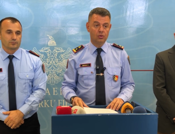 Drejtori i DVP Fier, Drejtues Erion Ahmeti, konferencë për shtyp mbi rezultatet e muajit maj