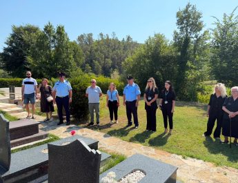 Tiranë/Ceremoni përkujtimore me rastin e 15-vjetorit të rënies në krye të detyrës të Dëshmorit të Policisë së Shtetit, Ruzhdi Çullhaj