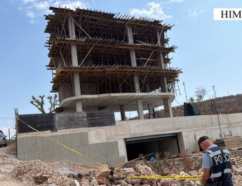 Himarë – Po ndërtonte pa leje, një objekt 5-katësh (njëri kat, nën tokë), arrestohet 39-vjeçari
